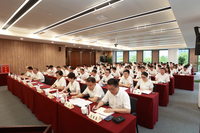 1739437007234686pXbr.jpg Vsport体育第八次党员大会 全景.jpg
