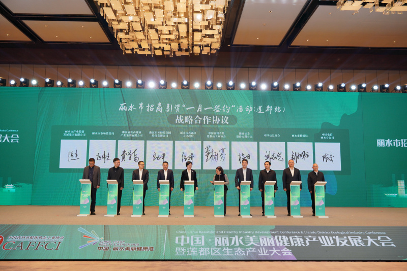 1768802800409246rrw7.jpg 精彩瞬间3-2.jpg